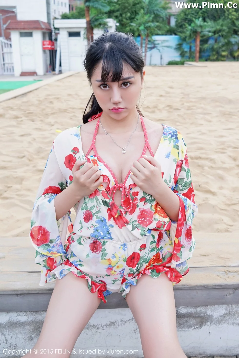 [FeiLin嗲囡囡]Vol.005_嫩模杨晓青儿沙滩上的网球女郎性感内衣写真42P