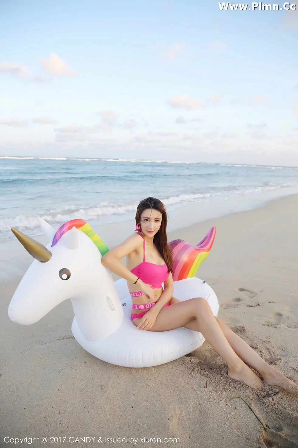 [Candy糖果画报]Vol.041_嫩模伊莉娜巴厘岛旅拍沙滩边红色性感比基尼秀完美身材写真43P