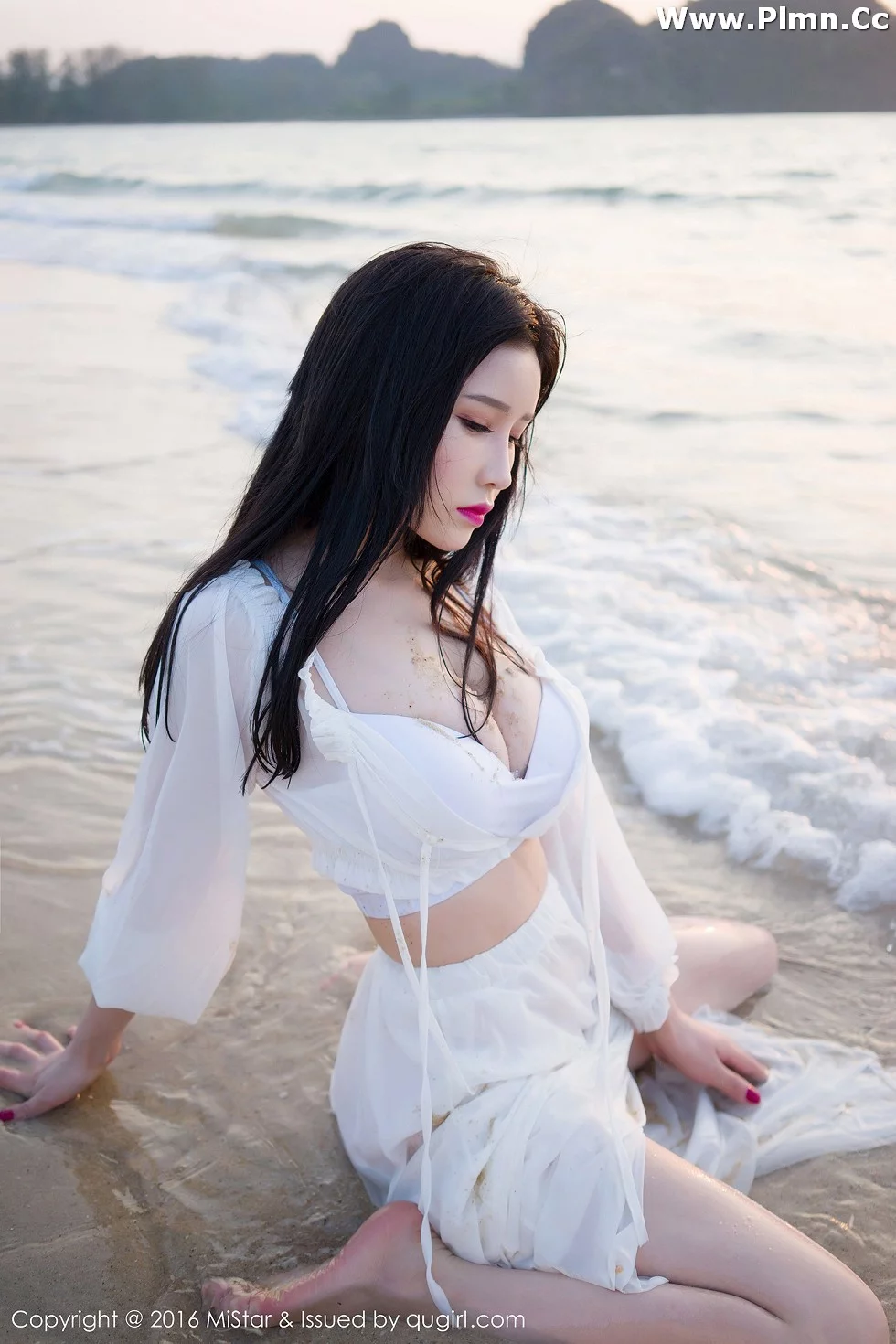 [MiStar魅妍社]Vol.106_于姬Una兰卡威旅拍海边沙滩白色薄纱裙秀豪乳写真50P
