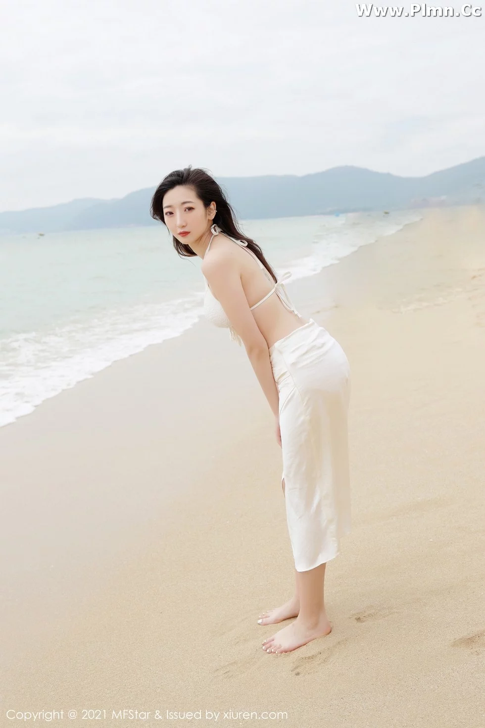 [MFStar模范学院]Vol.464_嫩模安琪Yee三亚旅拍海边沙滩白色比基尼秀完美身材诱惑写真51P