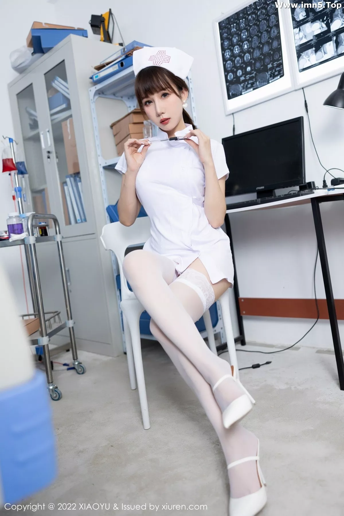 [XiaoYu画语界]Vol.853_模特波巧酱脱白色护士服露性感白色内衣配白丝袜极致魅惑写真82P