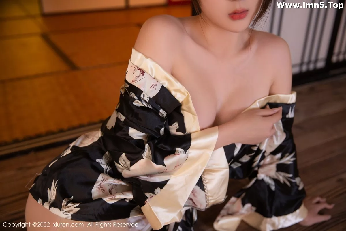 [XiuRen秀人网]No.5942_模特夏甜甜性感黑色日式和服配超薄肉丝半脱秀完美身材诱惑写真79P