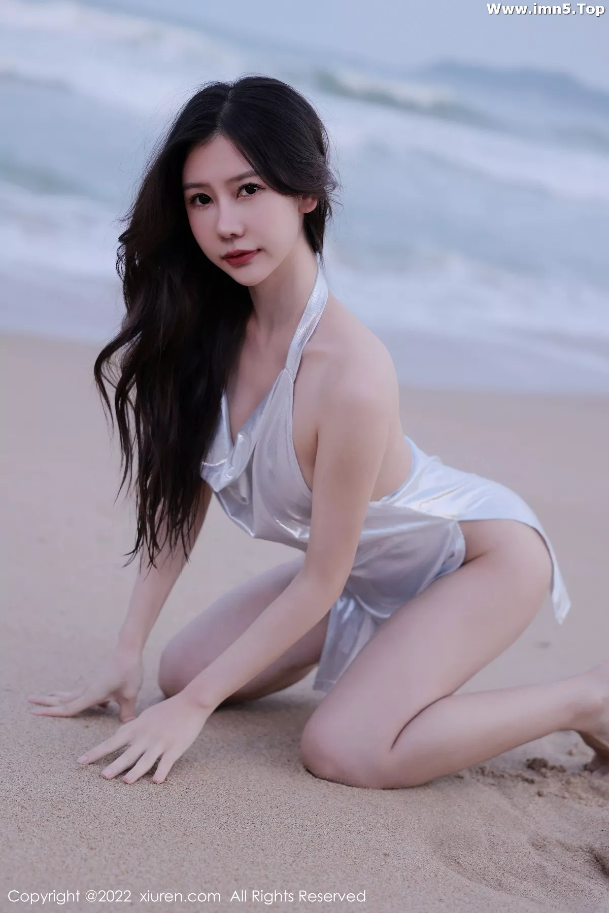 [XiuRen秀人网]No.5990_模特尹甜甜海滩场景性感蓝绿色比基尼秀完美身材迷人诱惑写真65P