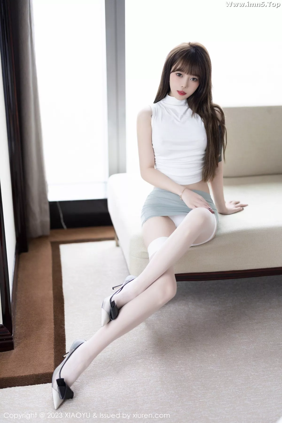 [XiaoYu画语界]Vol.949_模特奶瓶性感白色轻透收身上衣配蓝色短裙秀曼妙身姿迷人写真90P