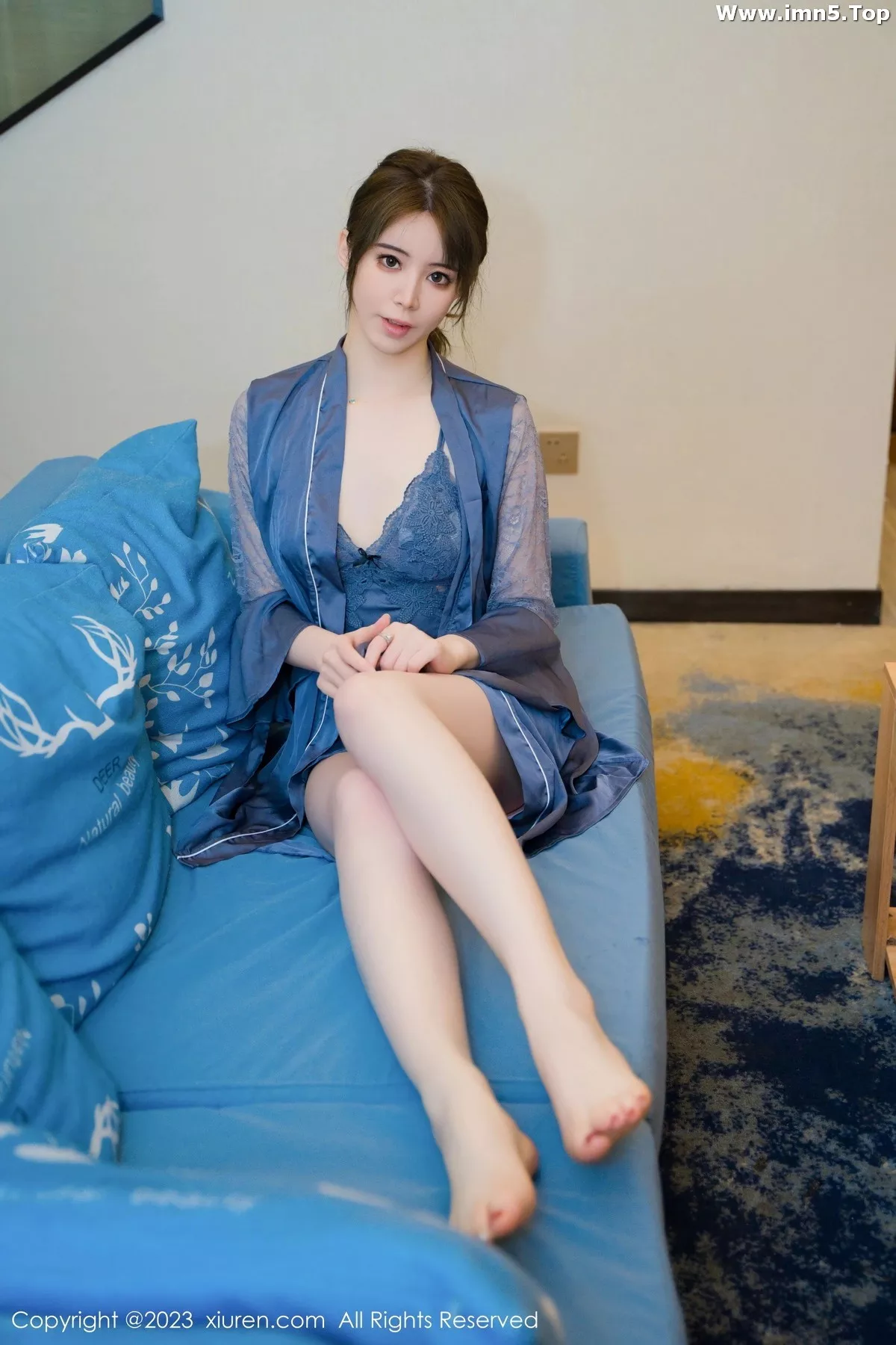 [XiuRen秀人网]No.7130_模特yoo优优性感蓝色蕾丝情趣睡裙半撩秀翘臀美腿迷人诱惑写真83P