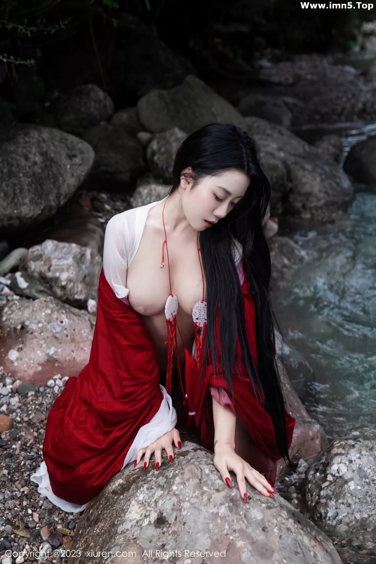 [XiuRen秀人网]No.7295_模特严利娅Yuliya妲己扮演性感红色薄透古装服饰秀美臀诱惑写真89P